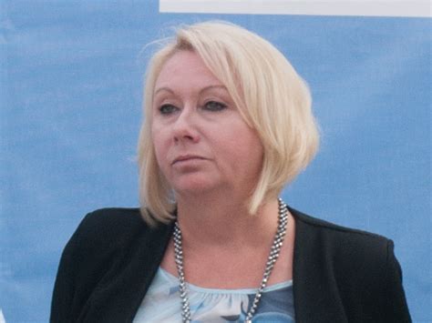 The cdu member of the bundestag karin strenz died at the age of 53. Bundestagsabgeordnete kann Vorwürfe zu ihrem Aserbaidschan ...