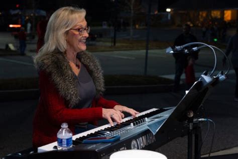 Asbury Sees Huge Turnout For Second Experience Christmas Event Shelby County Reporter Shelby