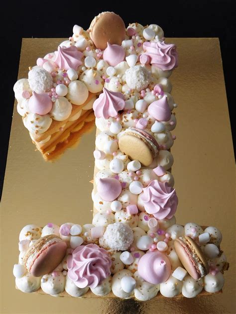 Number Cake Pink White And Gold Id E Anniversaire Id E Gateau