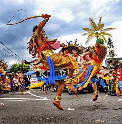 Indonesiaculture Jaran Kepang Dance Horse Braids