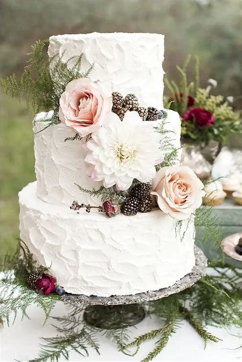 How To Make A Wedding Cake Diy Wedding Cake Cake Decorating Tutorials