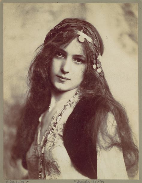 Evelyn Nesbit Was Known As The Girl In The Red