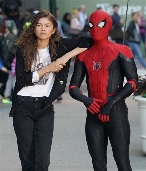 Your tom holland daily photos/updates & news like/follow our page for more!�. Tom Holland Photostream | Tom holland, Tom holland zendaya ...