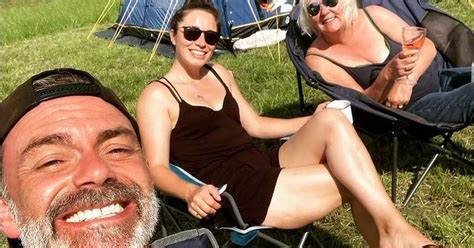 Corrie Go Camping Coronation Street Stars Head On Staycation Together