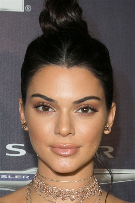 Trucco perfetto per occhi scuri. Trucco occhi marroni: valorizza il tuo sguardo con il make ...