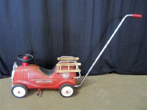 23 C9 3 Antique Radio Flyer Fire Engine Push Toy Nov 06 2010 Don