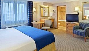 We look forward to remaining your preferred hotel in savannah. Seattle Hot Tub Suites - Hotels With In-Room Whirlpool ...