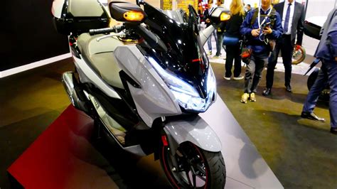 Check out expert reviews, images, videos and set check out the 2021 honda price list in the philippines. 10 Amazing New Honda Scooters For 2020 - YouTube
