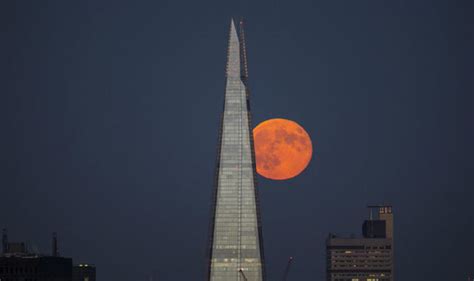 Strawberry Moon Why Is The Moon Red Tonight Stunning Images Uk
