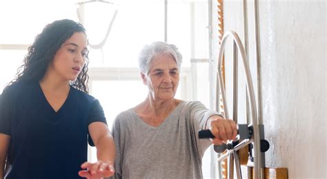 5 Benefits Of Physical Therapy For Seniors In Motion O C