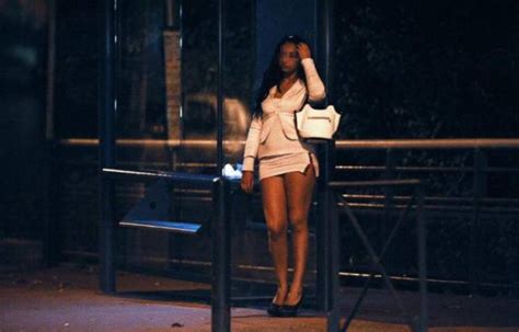 Onze Personnes Crou Es Dans Un R Seau De Prostitution Entre La