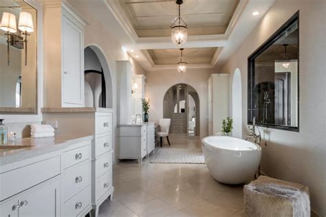 Transitional Master Bathroom With Arched Doorways Soaker Tub Hgtv