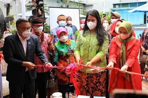 Resmikan Pojok Umkm Kahiyang Ayu Semoga Umkm Kota Medan Berkembang