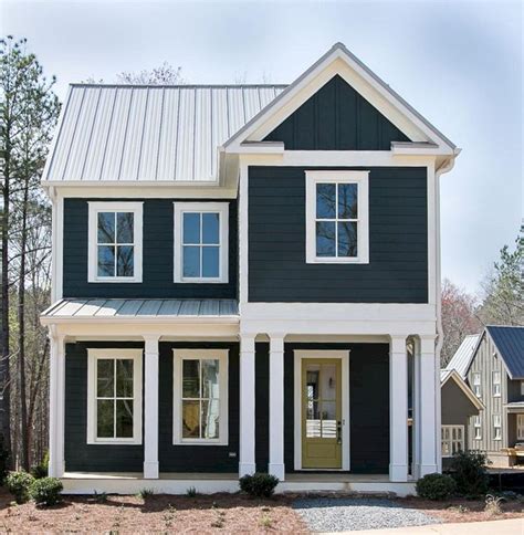 Springtime is in full bloom and it's time to update home and building exteriors with the latest in exterior color palettes and exterior. Navy Blue And White Exterior House Paint Colors (Navy Blue ...