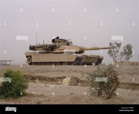 An M1a1 Tank Outside Fallujah In May Of 2004 Hi Res Stock Photography