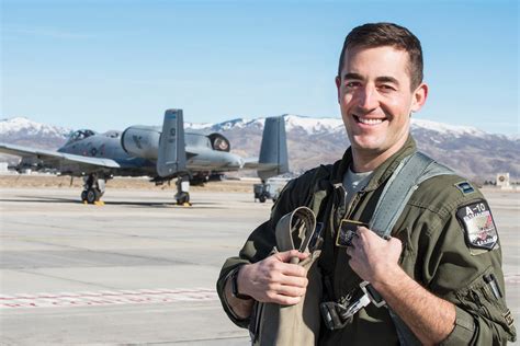 A Day In The Life Of An A 10 Fighter Pilot National Guard Guard