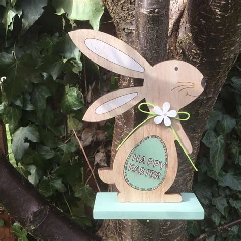 Wooden Easter Bunnies Daisy Cheynes