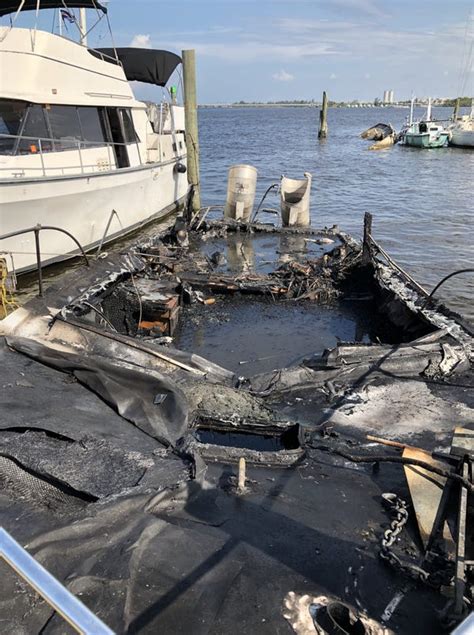 Fire destroys 36-foot boat in Fort Pierce; three others receive minor