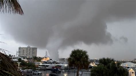 Tornado Spins Through Fort Lauderdale Tornado In Soflo