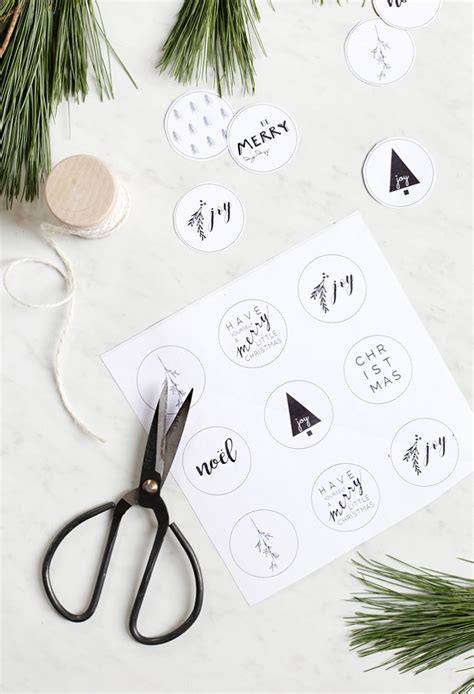 Free Printable Holiday Stickers For Ts And Envelopes