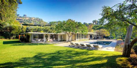 A Modernist Beverly Hills Enclave Offers A View From Over The Top