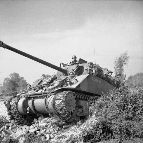 Category1944 07 18 Wikimedia Commons Tank Tweede Wereldoorlog