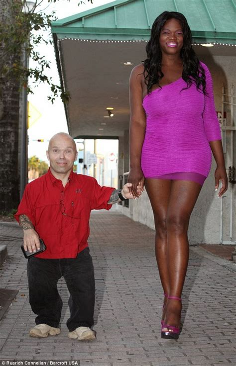 photos dwarf bodybuilder finds love with 6 3 woman even though they look a mile apart