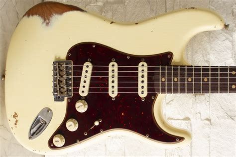 Fender Custom Shop 60 Roasted Alder Strat Aged Vintage White Heavy