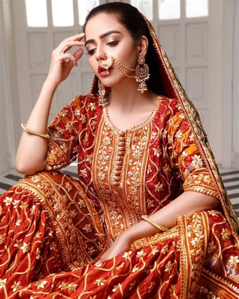 Hina Ashfaq Looks Regal In Her Latest Bridal Shoot Pictures Lens