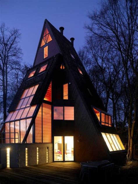 20 Stunning Modern Pyramid Architecture Inspiratif Design
