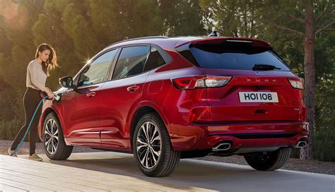 Erste bilder und infos gab es schon im april 2019, im herbst folgten erste preise. Ford Kuga Plug-in-Hybrid kommt Anfang 2020 - ecomento.de