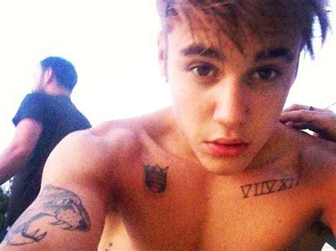 Justin Biebers New Selfie App Shots Of Me Business Insider