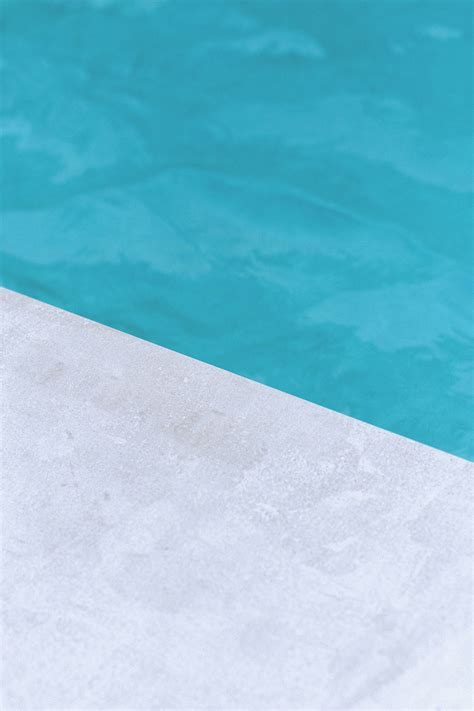 Poolside Photo By Autumn Studio Autumnstudio On Unsplash Papel
