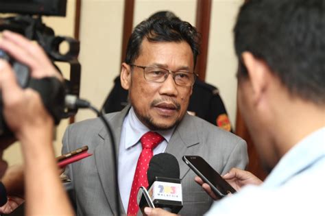 Menurut surat yang tular di media sosial, mufti negeri sembilan memaklumkan bahawa jawatankuasa fatwa negeri sembilan darul khusus dengan ini membuat dan. Telahan rambang tular calon PAS Kelantan