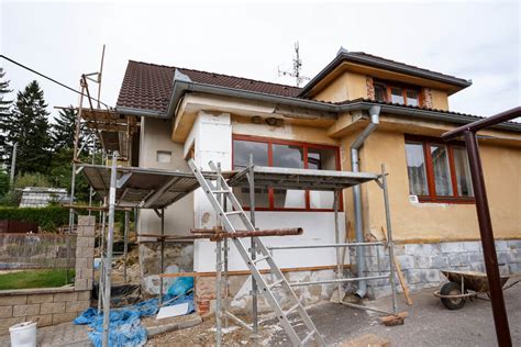 Adresa sídla, pozice ve firmě, vztahy mezi společnostmi a majiteli… Týden podle Vávry: Štastný nešťastný majitel domu