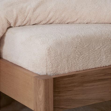 Brentfords Teddy Fleece Fitted Bed Sheet Plain Thermal Warm Soft Luxury
