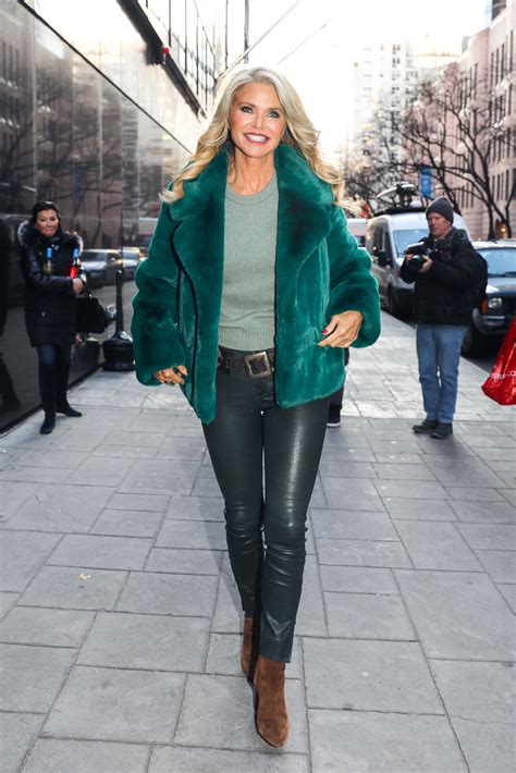 2454 christie brinkley pictures from 2020. Christie Brinkley - Christie Brinkley's most age-defying ...