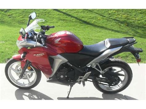 Honda cbr250r 2011's average market price (msrp) is found to be from $2,500 to $4,500. 2011 Honda CBR250R for sale on 2040motos