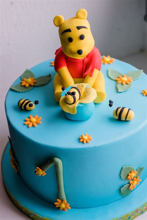 Geeignet für geburtstage, jubiläen, valentinstag oder als geschenk an jemand besonderes. Geburtstagstorte für 1. Geburtstag | Geburtstagstorte, Winnie pooh torte rezept, Kuchen ideen