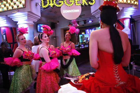 Longtime Showgirl Turns 90 Earns Induction To Vegas Entertainers Hall