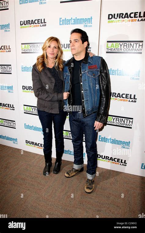 Julia Roberts And Yul Vazquez Attends Labyrinth Theater Companys 6th