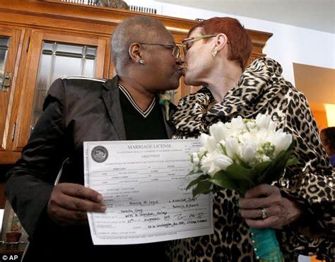 Terminally Ill Vernita Gray Of Chicago Weds Same Sex Partner After