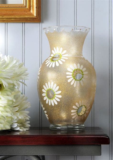 This Painted Vase Will Look Amazing With Your Spring Decor Diy Vase