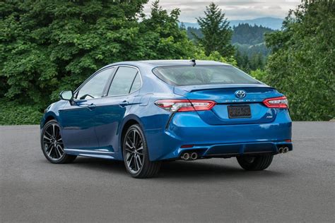 2020 Toyota Camry Review Trims Specs And Price Carbuzz