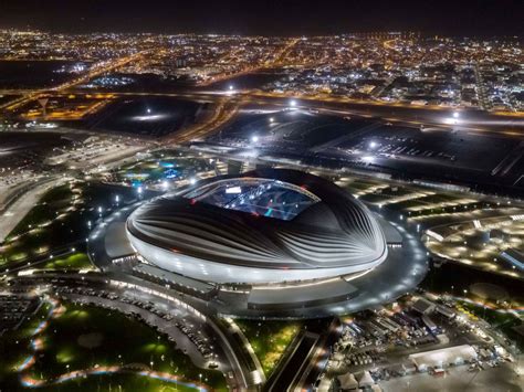 Il Primo Nuovo Stadio Costruito Per Il Mondiali Del 2022 In Qatar è Uno