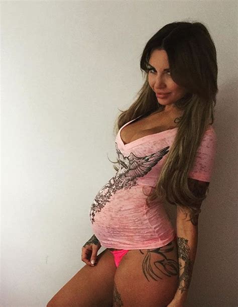 Sallie Axl Gives Birth To Baby Girl And Still Manages To Look Glamorous Daily Star