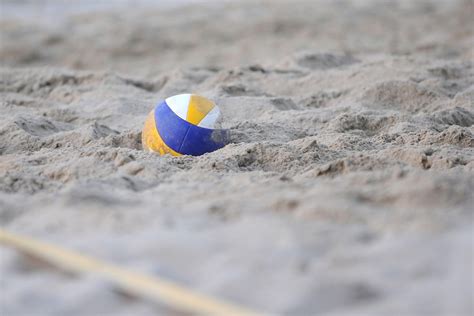 5 Reasons To Play At Sand Volleyball At Volleyball Beach Volleyball