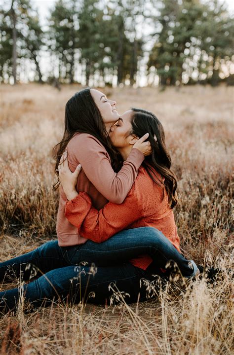 Loreal Nicole Lesbian Engagement Photos By Lexi Mathews In 2020 Lesbian Engagement Photos