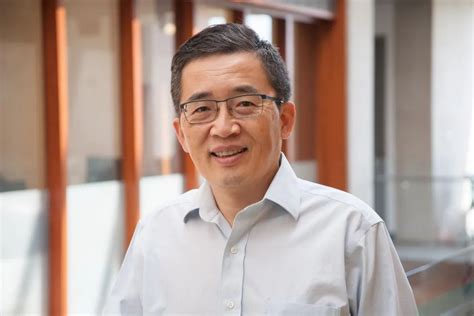 Pku Alum Huang Yonggang Elected Fellow Of The Royal Society