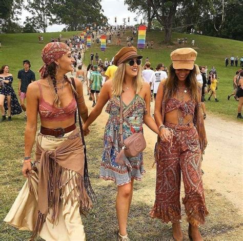 Pin By Bohoasis On Boho Outfits Streetstyle Bohemian Style Clothing